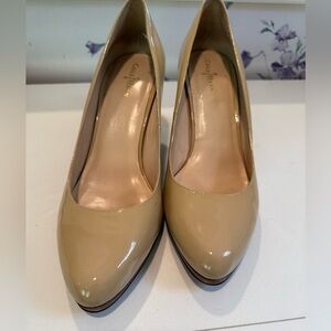 Cole Hahn Nike Air Nude Paten Leather Shoes with Wood Heel in 9B